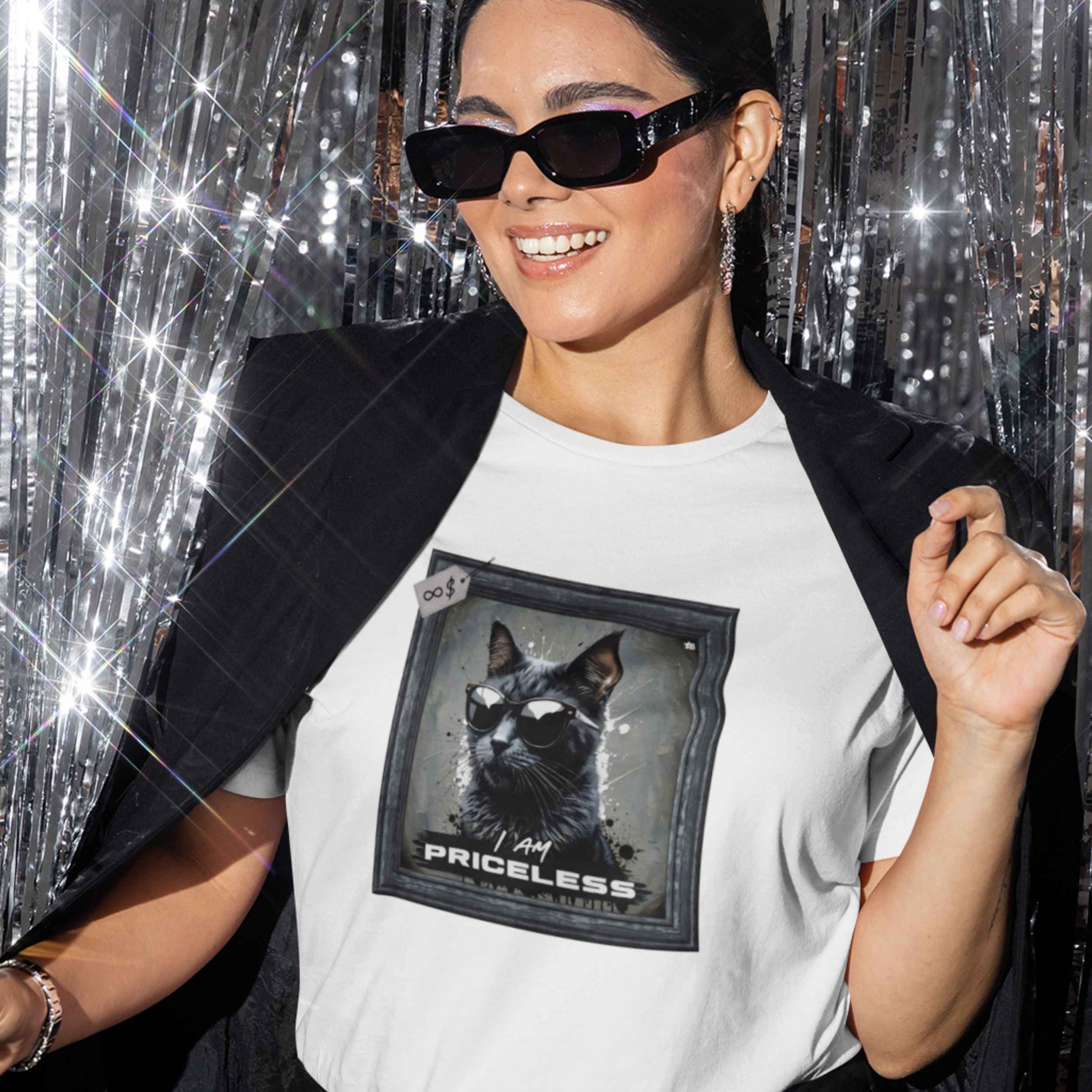 I am Priceless - Cat - T-Shirt